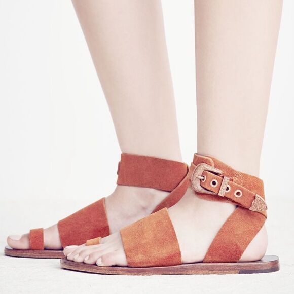 Free People Long Weekend Sandal Suede Leather Tan sz 39 - Picture 1 of 10